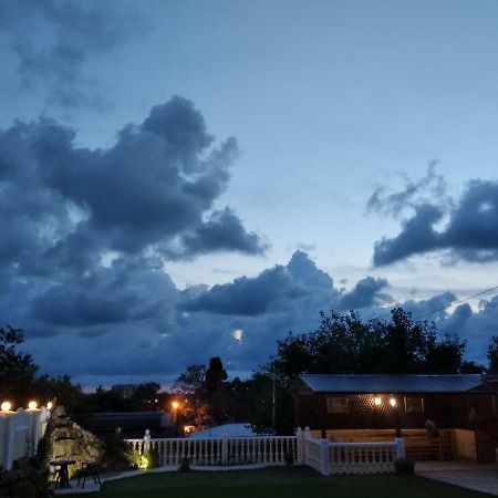 Guest House Liel Сухуми Екстериор снимка