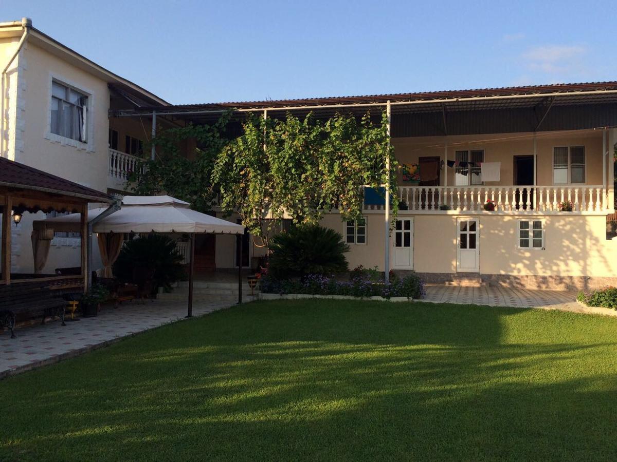Guest House Liel Сухуми Екстериор снимка