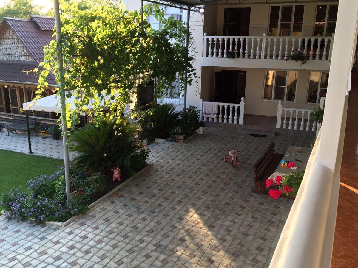 Guest House Liel Сухуми Екстериор снимка
